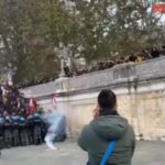 Bologna la polizia carica gli antifascisti